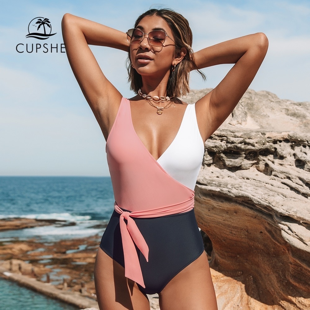 CUPSHE Color Block V-neck One-Piece